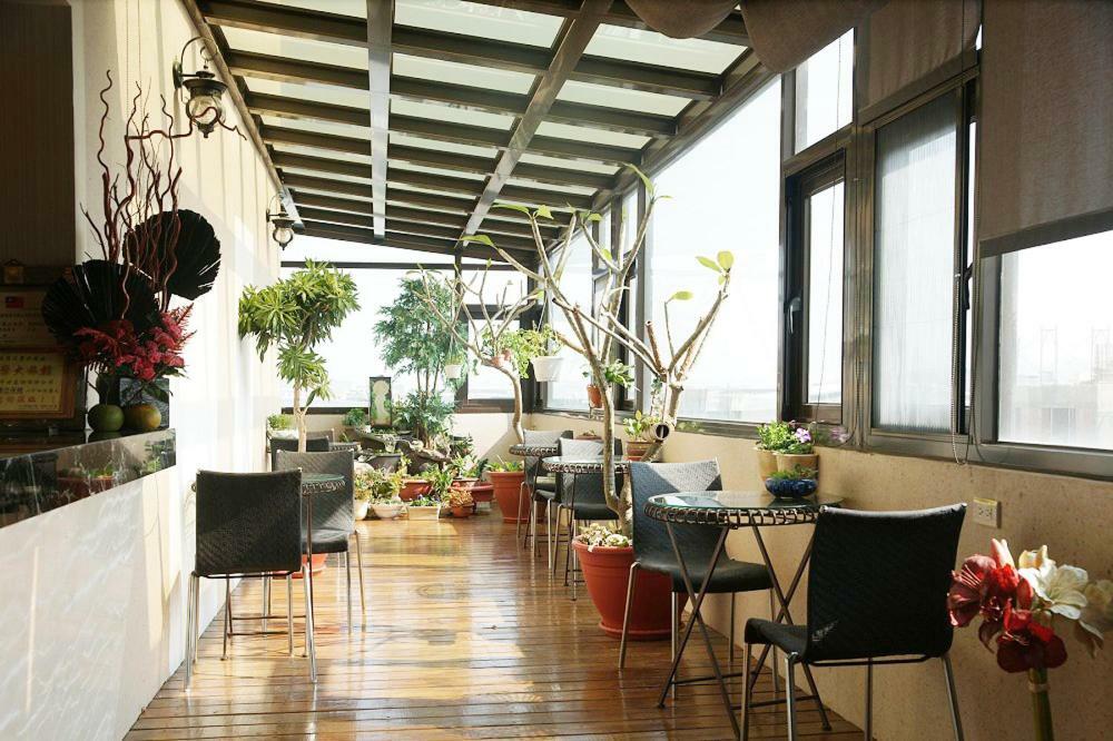 Ching Yeh Hotel Xinfeng Exterior photo